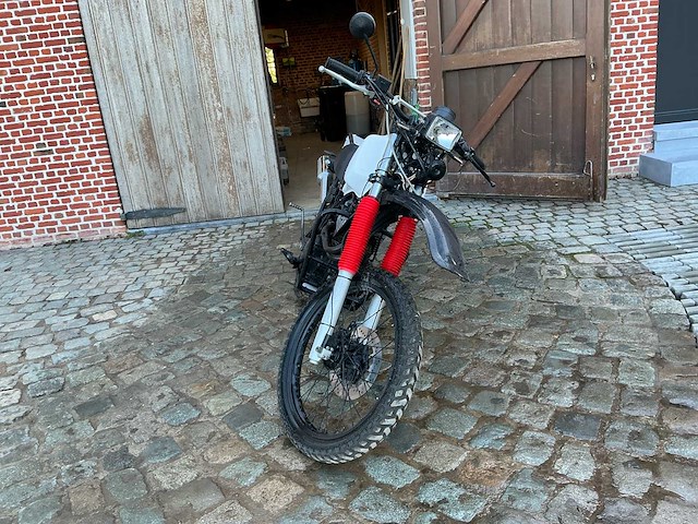 Yamaha xt 550 motorfiets - afbeelding 14 van  16