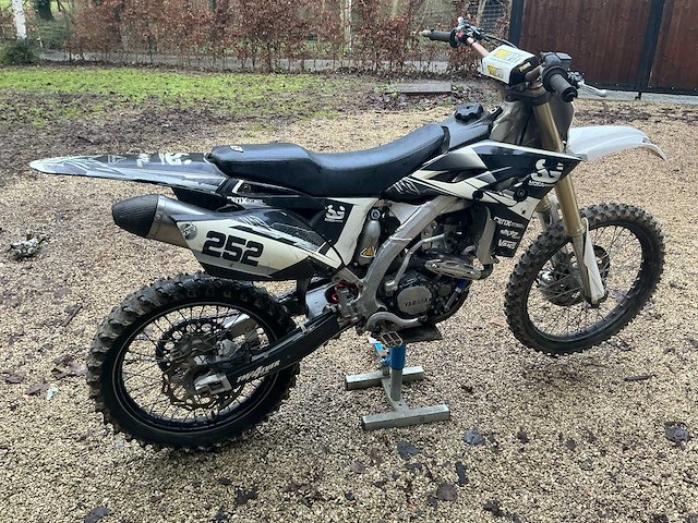 Yamaha yz250f motorfiets - afbeelding 15 van  16