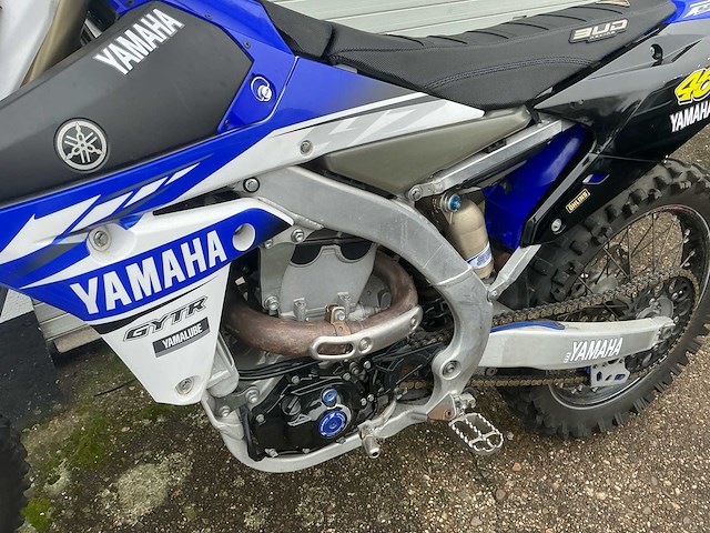 Yamaha yz450f 4-takt, enkelcilinder, vloeistofgekoeld, dohc crossmotor - afbeelding 9 van  13