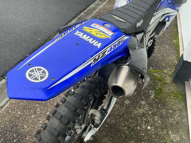 Yamaha yz450f 4-takt, enkelcilinder, vloeistofgekoeld, dohc crossmotor - afbeelding 10 van  13