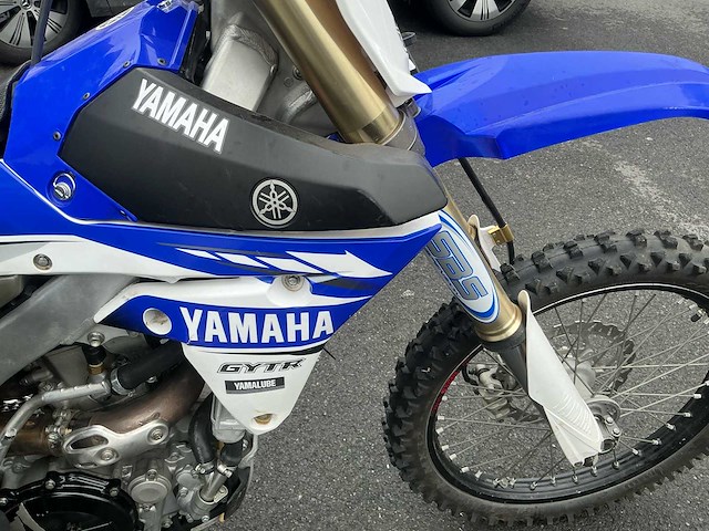 Yamaha yz450f 4-takt, enkelcilinder, vloeistofgekoeld, dohc crossmotor - afbeelding 13 van  13