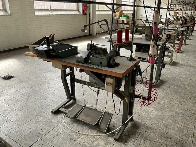 Yamato dcz 361 ak d2 safetystitch machine - afbeelding 1 van  8