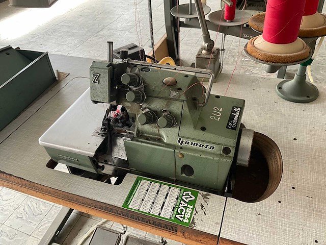 Yamato dcz 361 ak d2 safetystitch machine - afbeelding 2 van  8