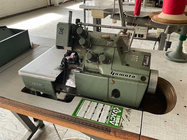 Yamato dcz 361 ak d2 safetystitch machine - afbeelding 3 van  8