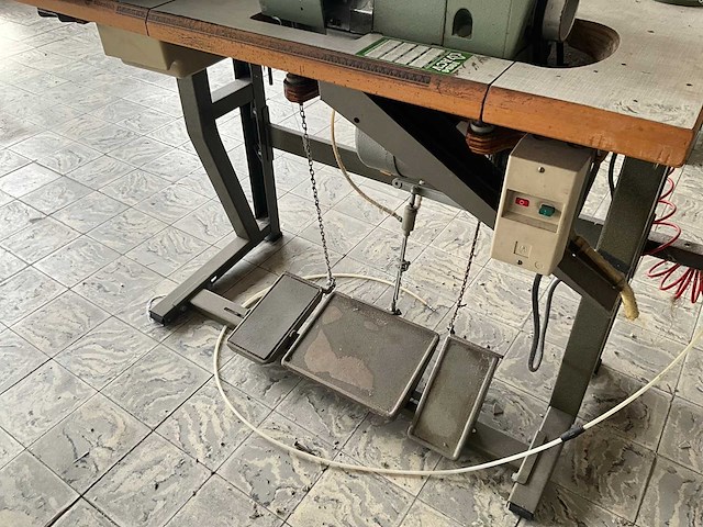 Yamato dcz 361 ak d2 safetystitch machine - afbeelding 4 van  8