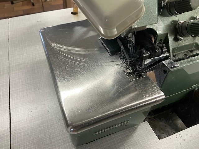 Yamato dcz 361 c d3 k naaimachine safetystitch - afbeelding 6 van  11