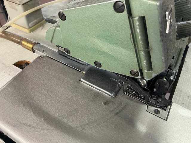 Yamato dcz-361ak-d2 naaimachine safetystitch - afbeelding 5 van  9