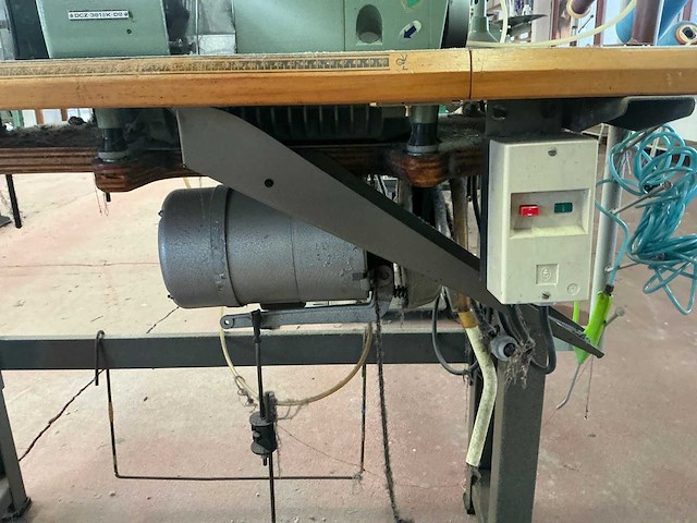 Yamato dcz-361ak-d2 naaimachine safetystitch - afbeelding 5 van  9