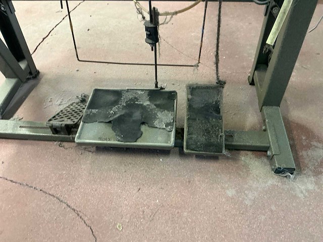 Yamato dcz-361ak-d2 naaimachine safetystitch - afbeelding 2 van  3