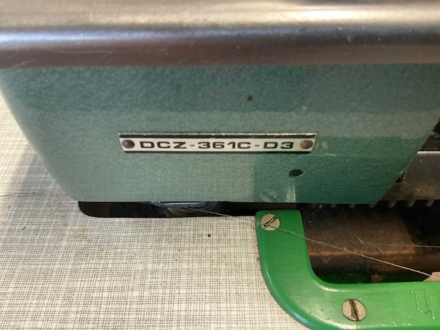 Yamato dcz-361c-d3 naaimachine safetystitch - afbeelding 6 van  6