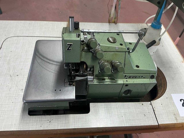Yamato dcz-361c-d3/k naaimachine safetystitch - afbeelding 2 van  3