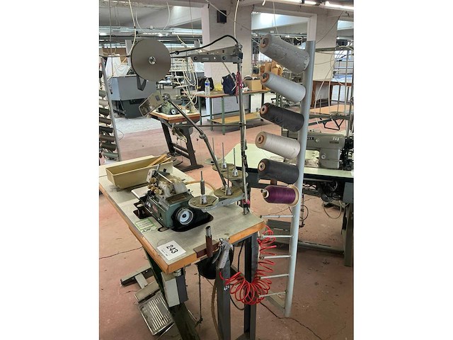Yamato z 361 a4df naaimachine safetystitch - afbeelding 6 van  9