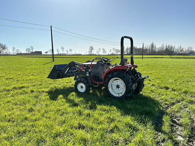 Yanmar - af-18 - yanmar af18 compact tractor 4wd with front loader - afbeelding 5 van  11
