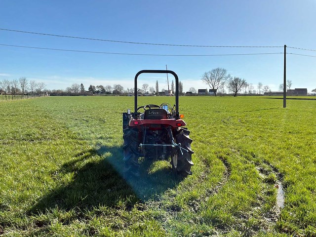 Yanmar - af-18 - yanmar af18 compact tractor 4wd with front loader - afbeelding 6 van  11
