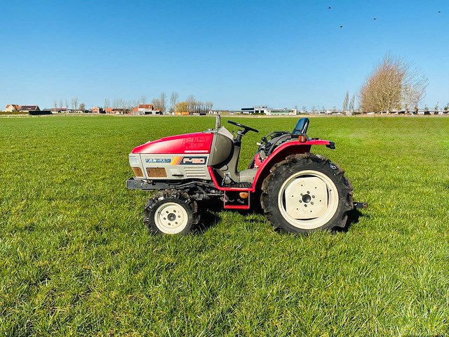 Yanmar - f-180 - yanmar f-180 compact tractor 4wd - afbeelding 1 van  12