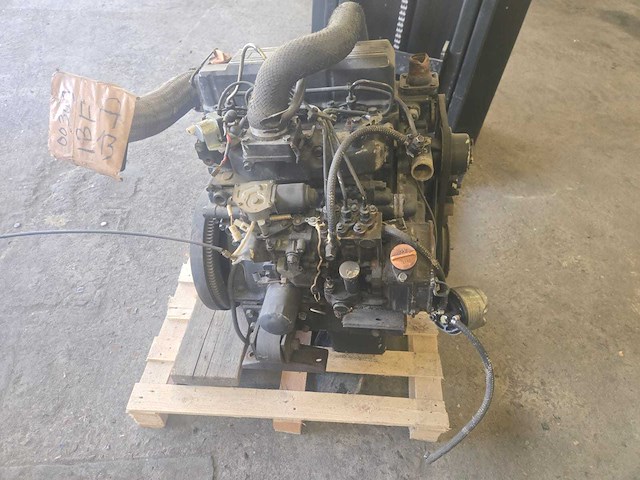 Yanmar 3tn100 turbo dieselmotor - afbeelding 1 van  11