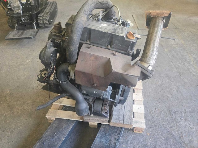 Yanmar 3tn100 turbo dieselmotor - afbeelding 10 van  11