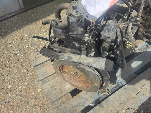 Yanmar 3tna72 dieselmotor - afbeelding 2 van  9
