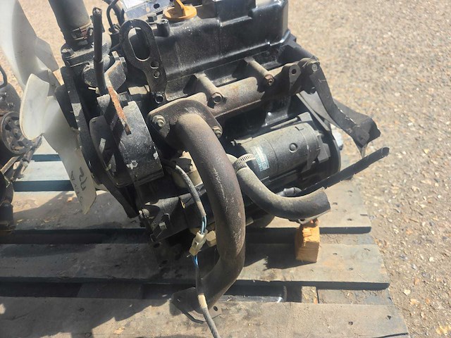 Yanmar 3tna72 dieselmotor - afbeelding 5 van  9