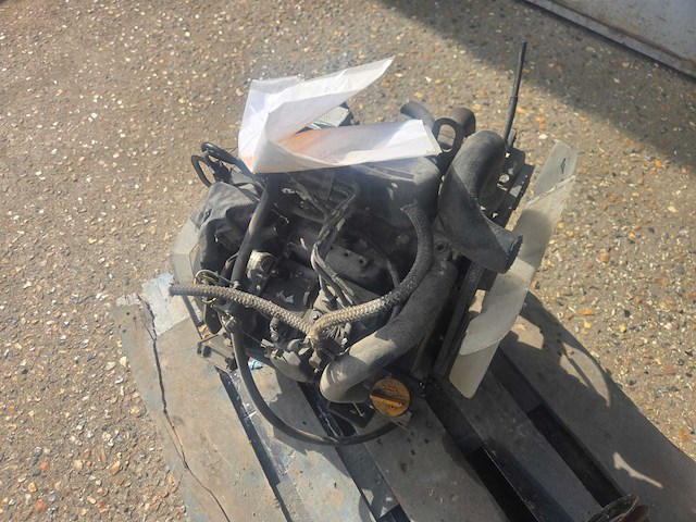 Yanmar 3tna72 dieselmotor - afbeelding 7 van  9