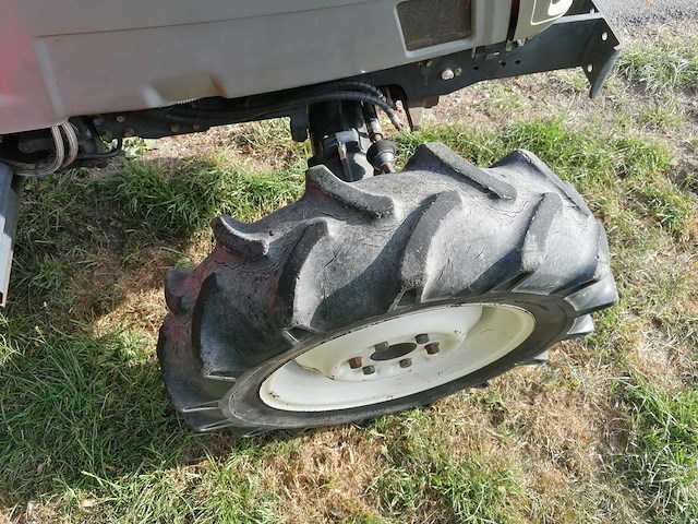 Yanmar af-33 vierwielaangedreven minitractor - afbeelding 11 van  18