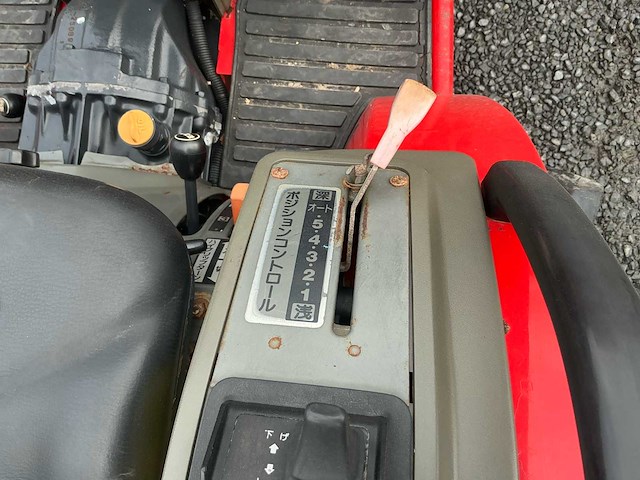 Yanmar f-220 minitractor - afbeelding 15 van  25