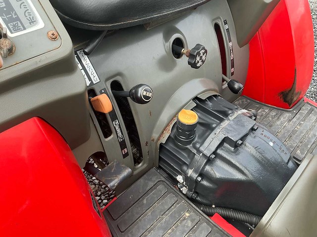 Yanmar f-220 minitractor - afbeelding 11 van  25