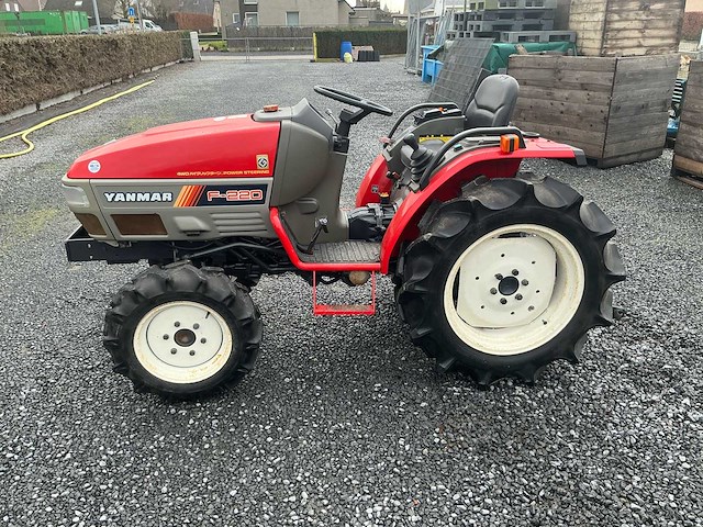 Yanmar f-220 minitractor - afbeelding 16 van  25