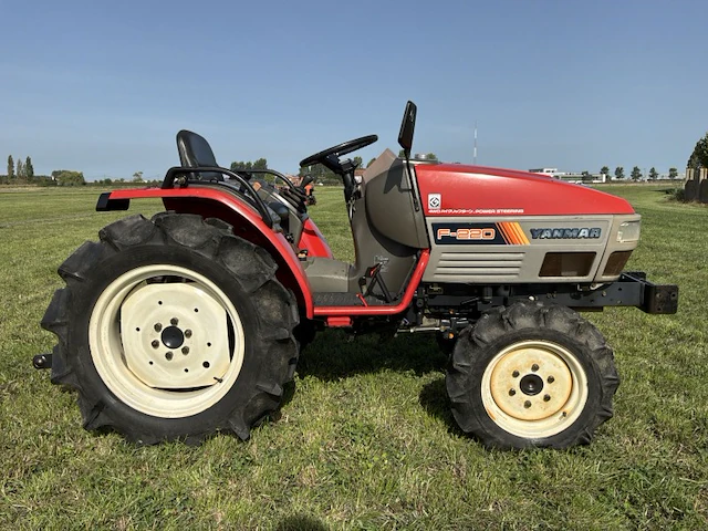 Yanmar f-220 vierwielaangedreven minitractor - afbeelding 12 van  17