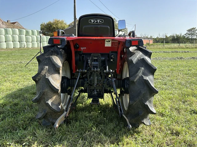 Yanmar f-220 vierwielaangedreven minitractor - afbeelding 14 van  17