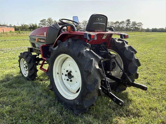 Yanmar f-220 vierwielaangedreven minitractor - afbeelding 15 van  17
