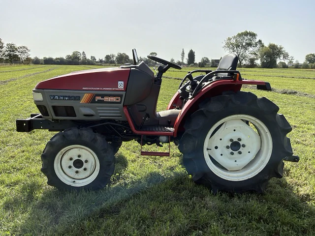 Yanmar f-220 vierwielaangedreven minitractor - afbeelding 16 van  17
