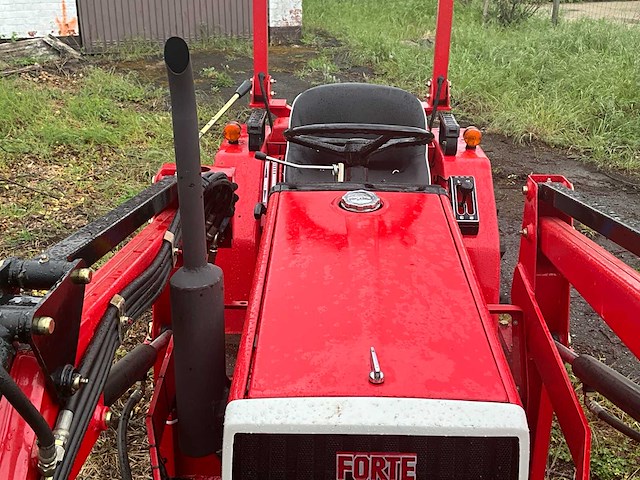 Yanmar f16d minitractor - afbeelding 12 van  37