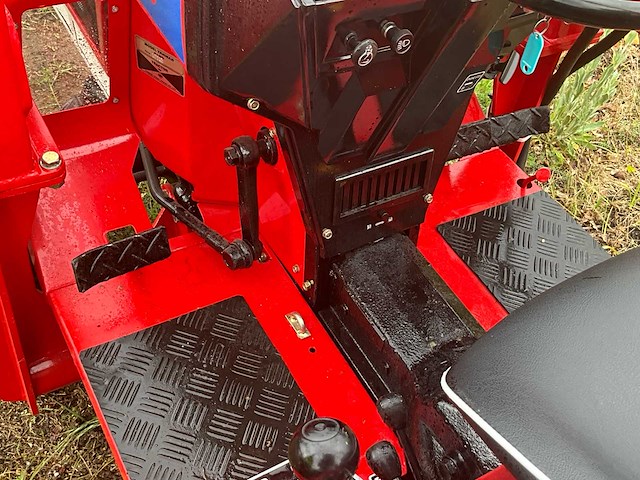 Yanmar f16d minitractor - afbeelding 14 van  37