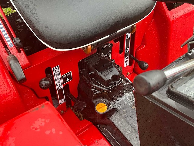 Yanmar f16d minitractor - afbeelding 27 van  37