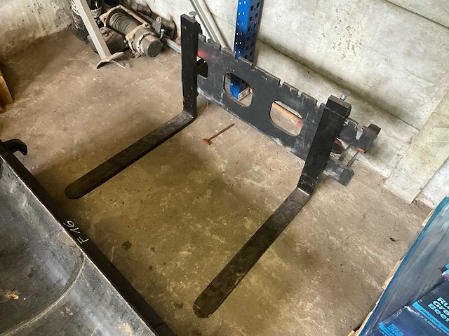 Yanmar f16d minitractor - afbeelding 33 van  37
