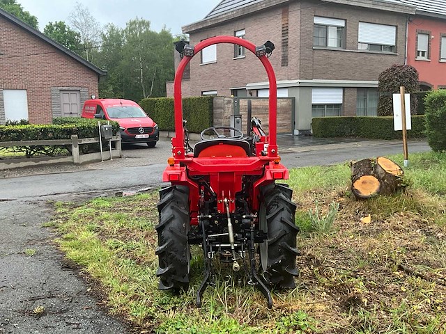 Yanmar f16d minitractor - afbeelding 32 van  37