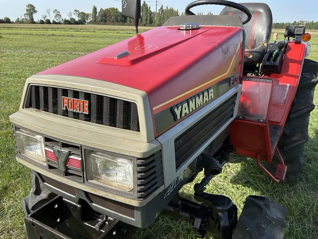 Yanmar f175 vierwielaangedreven minitractor - afbeelding 3 van  18