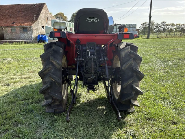 Yanmar f175 vierwielaangedreven minitractor - afbeelding 15 van  18