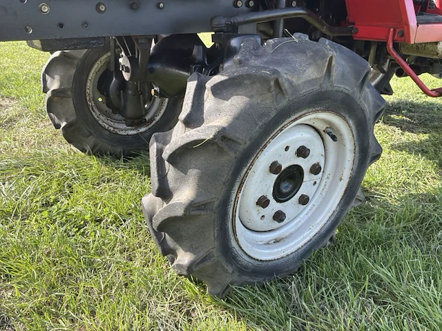 Yanmar f175 vierwielaangedreven minitractor - afbeelding 18 van  18