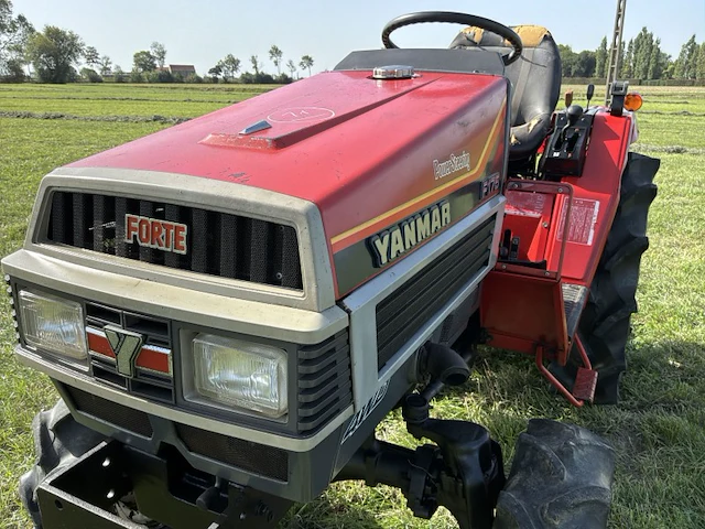 Yanmar f175 vierwielaangedreven minitractor - afbeelding 3 van  18