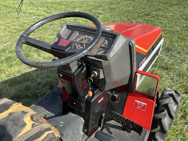 Yanmar f175 vierwielaangedreven minitractor - afbeelding 5 van  18