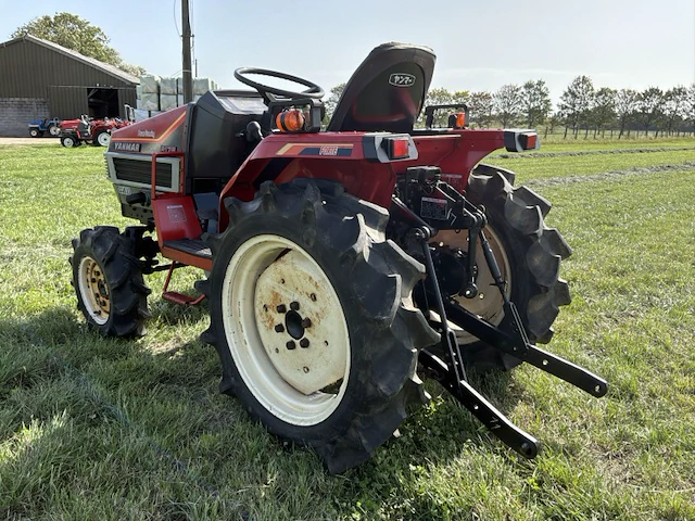 Yanmar f175 vierwielaangedreven minitractor - afbeelding 16 van  18