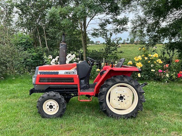 Yanmar f18 minitractor - afbeelding 23 van  24