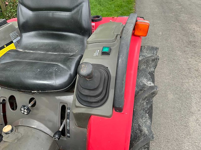 Yanmar f180 minitractor - afbeelding 7 van  21