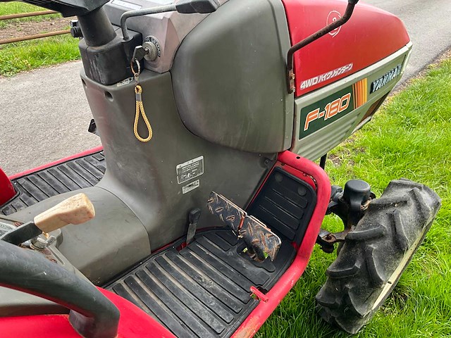 Yanmar f180 minitractor - afbeelding 10 van  21