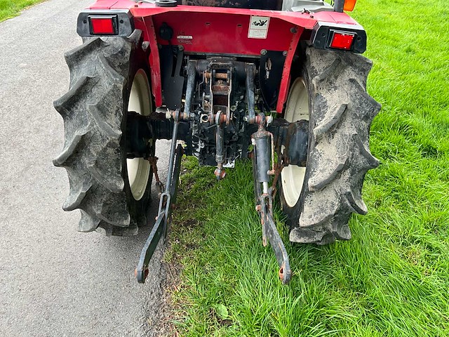 Yanmar f180 minitractor - afbeelding 13 van  21