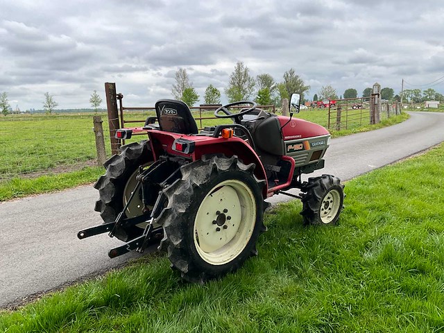 Yanmar f180 minitractor - afbeelding 17 van  21