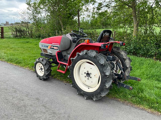 Yanmar f180 minitractor - afbeelding 19 van  21