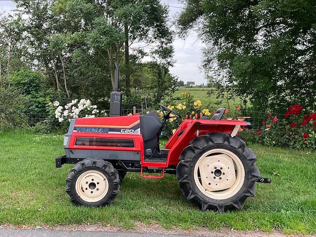 Yanmar f20 minitractor - afbeelding 21 van  22